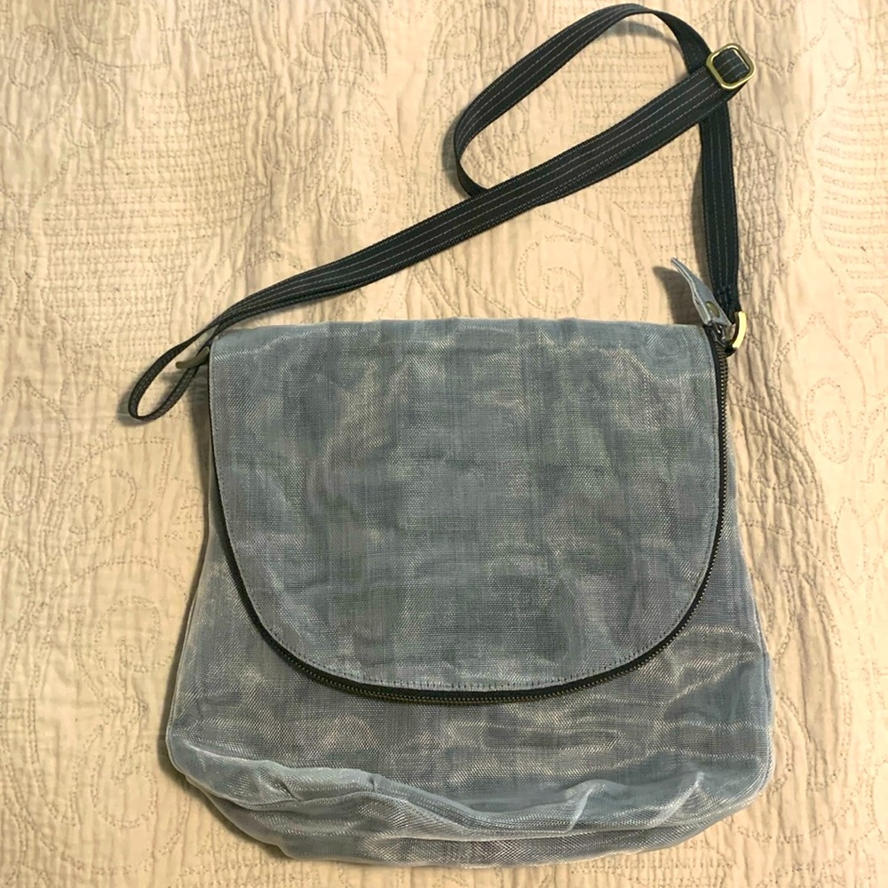 Smateria silver cross body bag